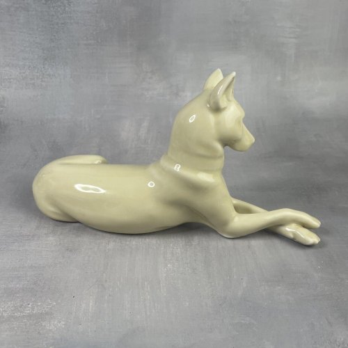 Statuette de chien en porcelaine beige crème sans marque Haut.~12cm