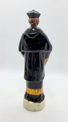 STATUETTE DE SAINT YVES EN FAÏENCE QUIMPER