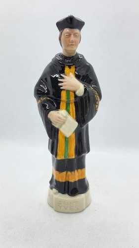 STATUETTE DE SAINT YVES EN FAÏENCE QUIMPER