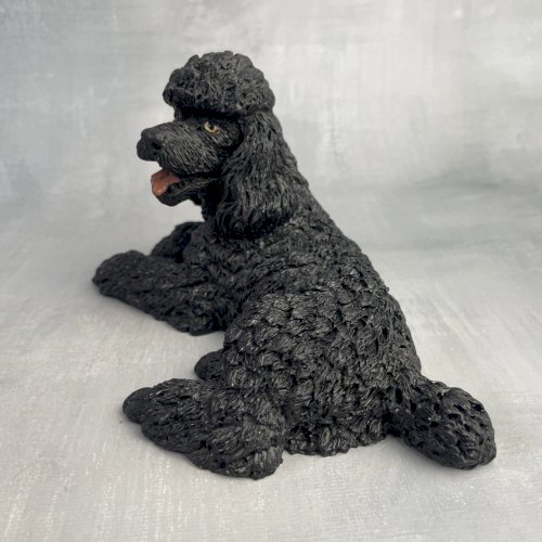 Statuette figurine animal chien caniche noir résine hand painted made in Italy