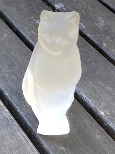 Statuette / Figurine de chat en cristal de Sèvres givré