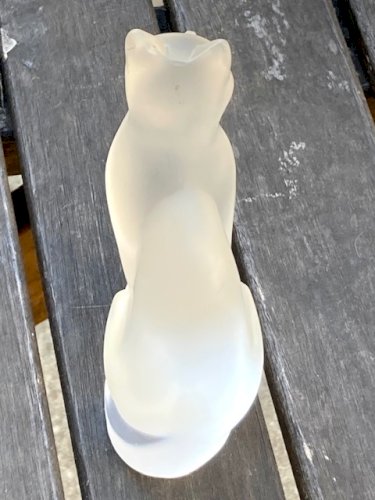 Statuette / Figurine de chat en cristal de Sèvres givré