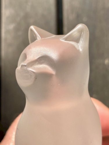 Statuette / Figurine de chat en cristal de Sèvres givré