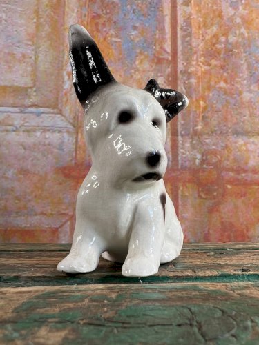 Statuette Fox Terrier assis – porcelaine allemande XXe