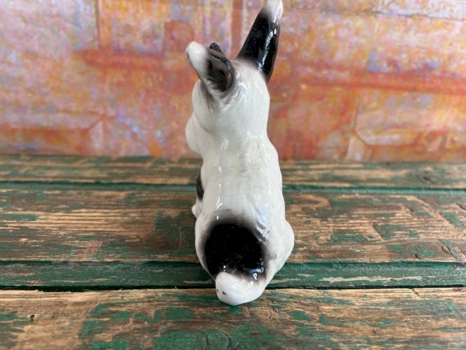 Statuette Fox Terrier assis – porcelaine allemande XXe