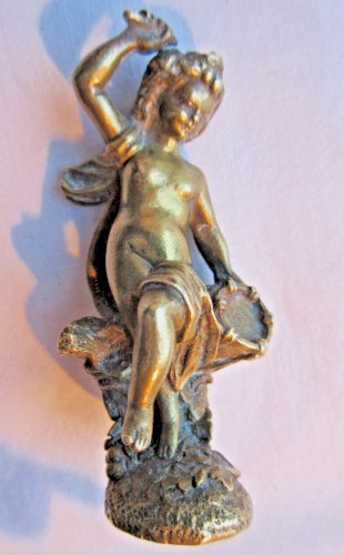 Statuette Napoléon III, figurine de vitrine, bronze doré: Femme nue au tambourin