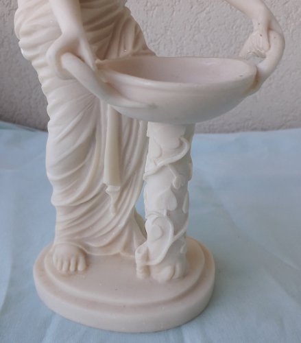 Statuette nue albâtre