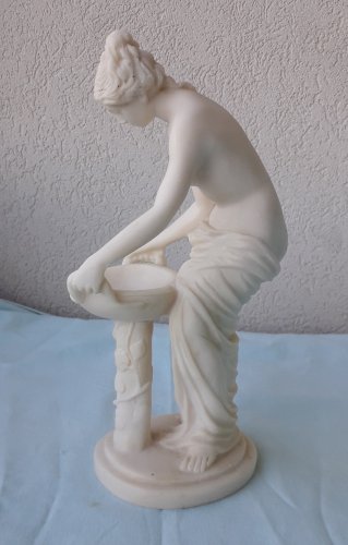 Statuette nue albâtre