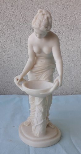 Statuette nue albâtre