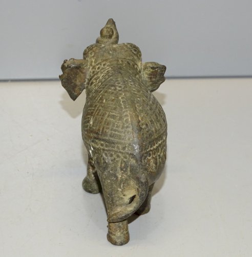 -STATUETTE SUJET ELEPHANT LAITON PATINE GRISE  ORIGINE INDE ASIE COLLECTION