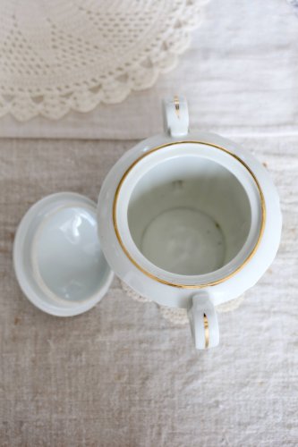 Sucrier ancien en porcelaine PFC France à double anses – Décor fleuri doré