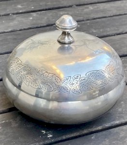 Sucrier Lancel ou bonbonnière en métal argenté