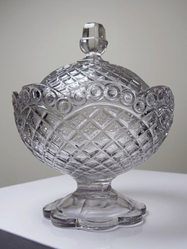 Sucrier ou drageoir verre moulé pressé ancien