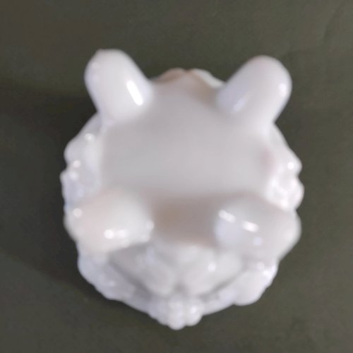 Sucrier ou petit pot en opline blanche de Portieux Vallérysthal