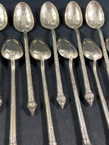 Suite de 12 petites cuillères en argent massif à bec d'oiseau Indochine Vietnam
