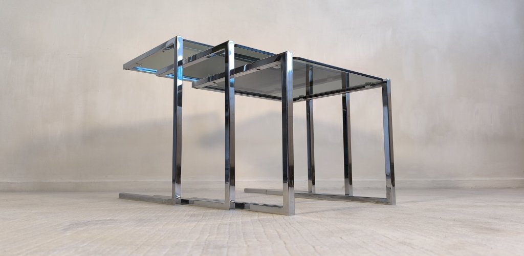 ?✨ Suite de 3 tables gigognes vintage chrome et verre fumé, style Roche Bobois / Guy Lefèvre – 1970’s ✨?
