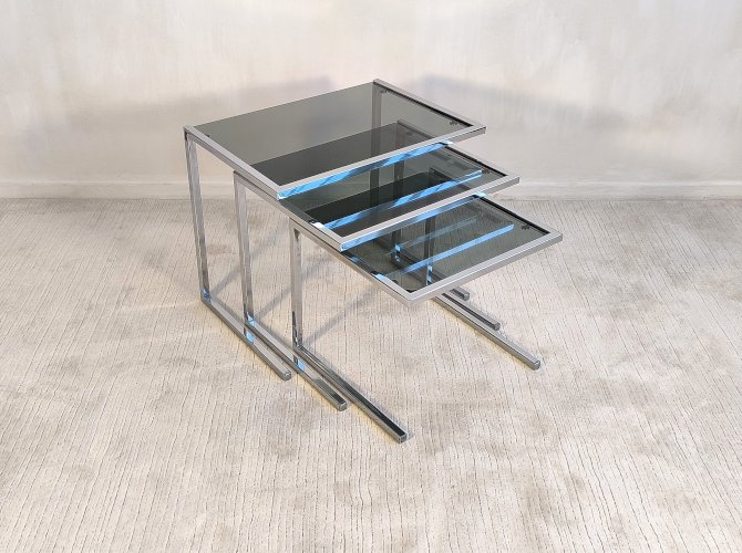 ?✨ Suite de 3 tables gigognes vintage chrome et verre fumé, style Roche Bobois / Guy Lefèvre – 1970’s ✨?