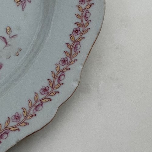 Suite de 4 assiettes en porcelaine Compagnie des Indes XVIIIe M4024