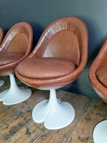 Suite de 4 fauteuils vintage Christian Adam modèle trèfle, meubles sièges design