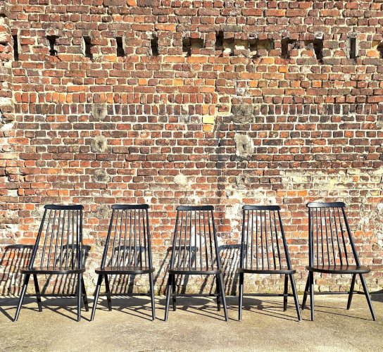 Suite de 5 chaises vintage scandinaves, meubles sièges anciens