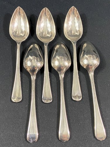 Suite de 6 cuillères à oursins coquillages & fruits de mer métal argenté anglais