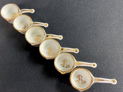 Suite De 6 Sartenes Miniatura Porcelana Restaurantes Lasserre Av F. D. Roosevelt