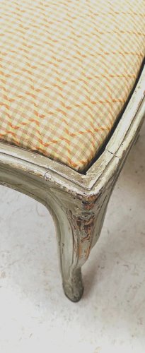 Suite de six chaises de style Louis XV en hetre laqué XX siècle