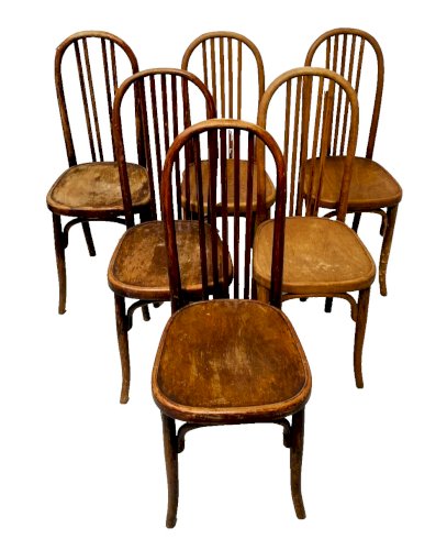 Suite de six chaises en bois courbé XX siècle