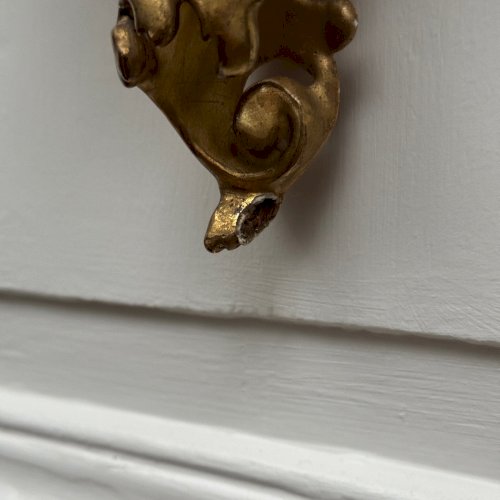 Suite de trois consoles en bois doré de type Rocaille fin XIXe M3928