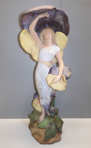 -SUJET JEUNE FEMME TERRE CUITE ART NOUVEAU signée L . VERGNANO ACCIDENTEE  D