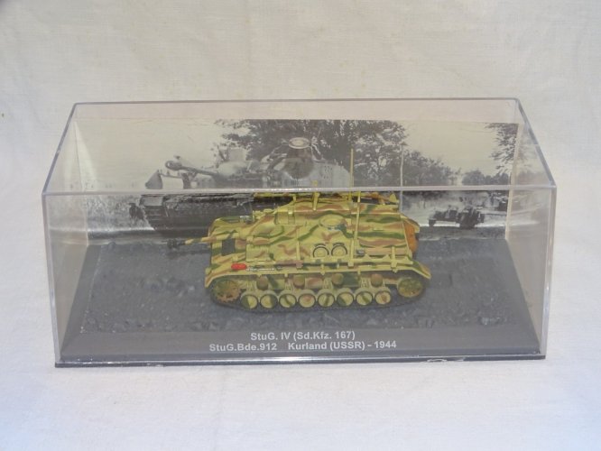 -SUJET MINIATURE CHAR STUG IV ( Sd.Kfz.167 ) Bde 912 KURLAND USSR 1944   D