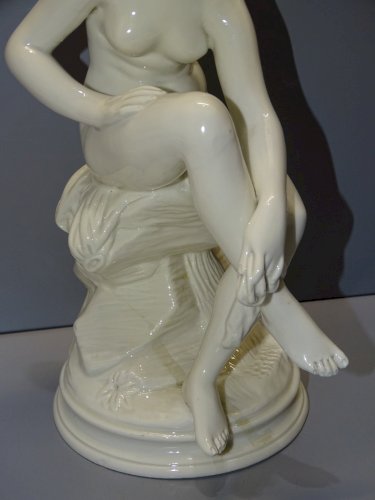 -SUJET PORCELAINE CAPODIMONTE BAIGNEUSE D'APRES FALCONET JUS de GRENIER    D