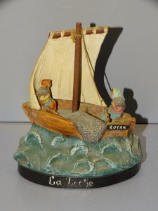 - SUBJECT TERRACOTTA L'ISLE ADAM SOUVENIR OF THE SEASIDE FISHING ROYAN D