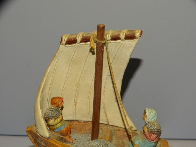 -SUJET TERRE CUITE L'ISLE ADAM SOUVENIR DE BORD DE MER LA PECHE ROYAN  D