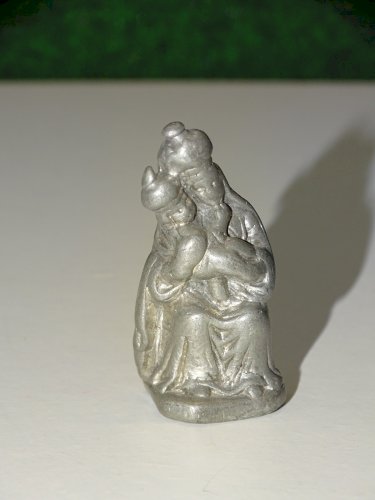 -SUJET VIERGE A L'ENFANT ETAIN ETOUFFOIR BOUGIES? COLLECTION RELIGION VITRINE  D