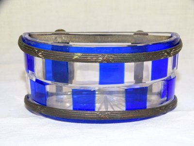 -SUPERBE ANCIEN CENDRIER DE VOITURE EN CRISTAL MONTURE METAL ARGENTE   D