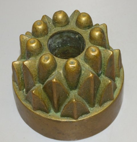 -SUPERBE ANCIEN PETIT MOULE à CHARLOTTE CUIVRE Etamé JUS de GRENIER VITRINE   D