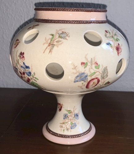 superbe ancien pot à crocus en faïence de Longchamp ou Sarreguemines ?