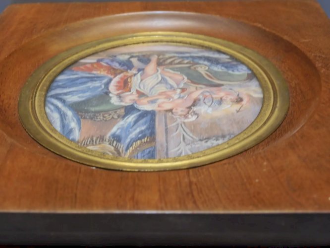 -SUPERBE ANCIENNE GRANDE MINIATURE PEINTE "MUSSI GALANT LE BAIN" collection    D