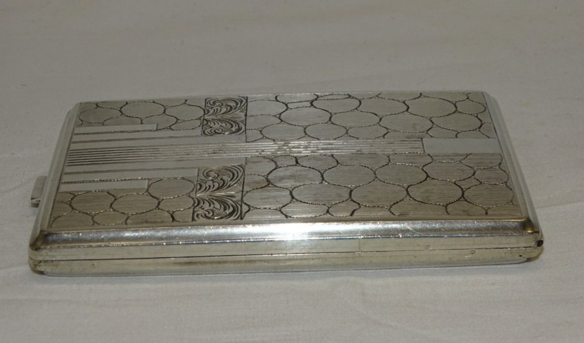 -SUPERBE ETUI A CIGARETTES ART DECO en ARGENT COLLECTION VITRINE 141 g    D