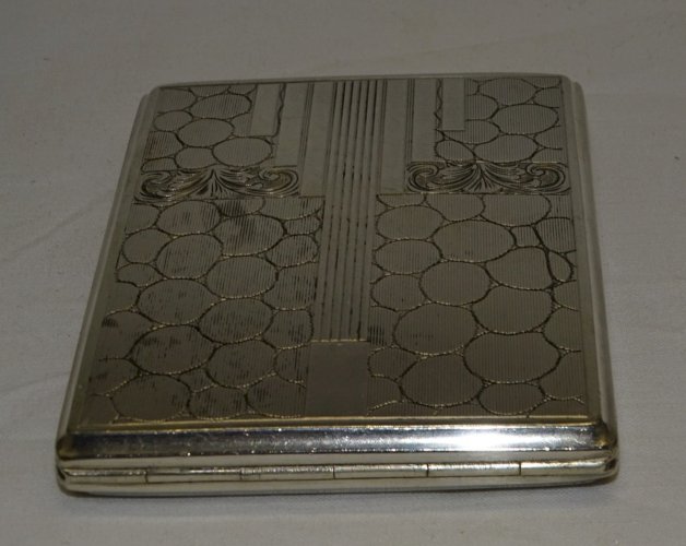 -SUPERBE ETUI A CIGARETTES ART DECO en ARGENT COLLECTION VITRINE 141 g    D