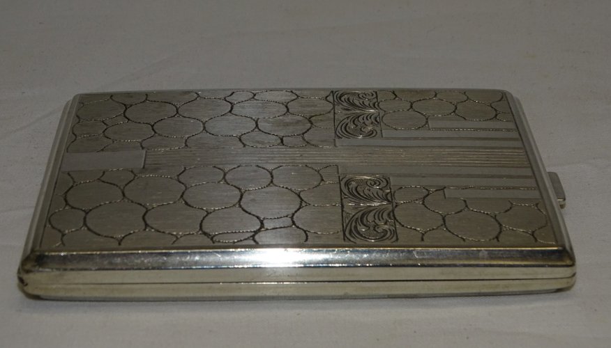 -SUPERBE ETUI A CIGARETTES ART DECO en ARGENT COLLECTION VITRINE 141 g    D