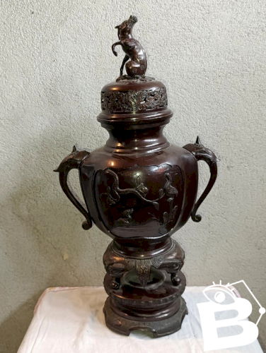 superbe grand brule parfum ancien en bronze asiatique (japonais?) en bon etat