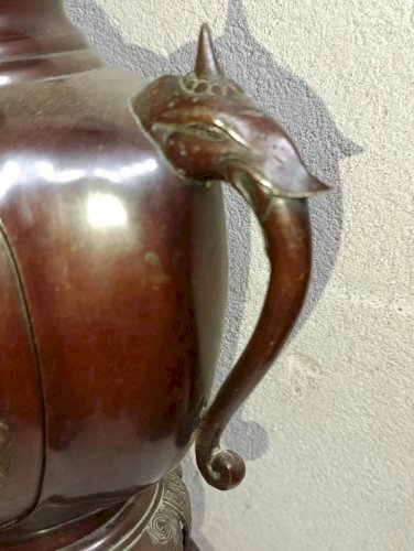 superbe grand brule parfum ancien en bronze asiatique (japonais?) en bon etat