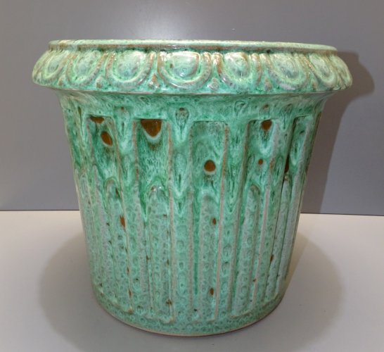 -SUPERBE GRAND CACHE POT TERRE CUITE EMAILLEE VERT Façon VALLAURIS non signé  D