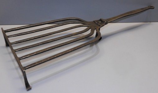 -SUPERBE GRILLE VIANDE de CHEMINEE Fer Forgé XIXe Gravé A.G & BERGERON 1843   D
