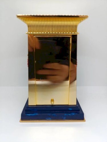 superbe horloge la pendule du pharaon en cuivre massif rehausse dor 24carats