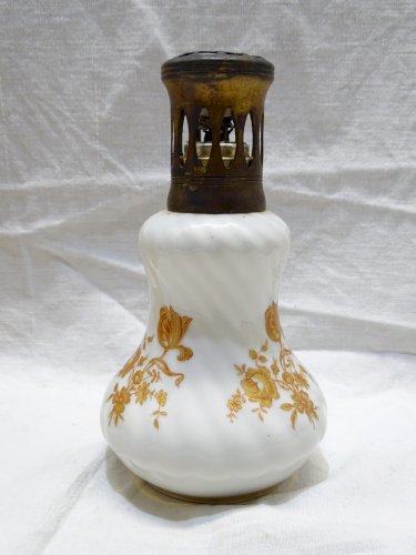 -SUPERBE LAMPE BERGER PILLIVUYT JOLIE FORME DECOR ROSES DOREES COLLECTION    D