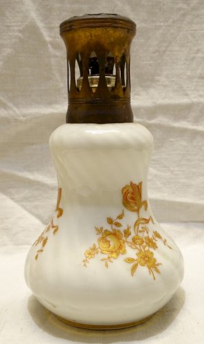 -SUPERBE LAMPE BERGER PILLIVUYT JOLIE FORME DECOR ROSES DOREES COLLECTION    D
