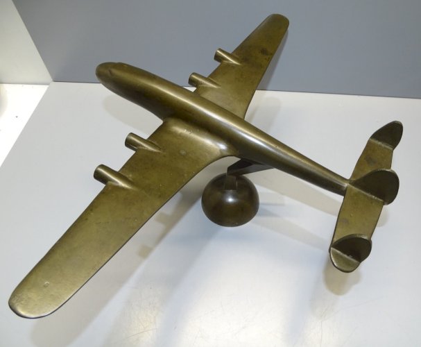 -SUPERBE MAQUETTE AVION LANCASTER U.S.A en BRONZE TRAVAIL ARTISANAL COLLECTION D